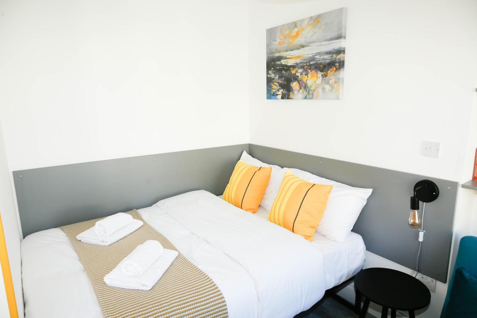 Luxury Rooms In Camden Town Near Shops, Cafes, Bars & Metro With Shared Bathrooms Londres Exterior foto